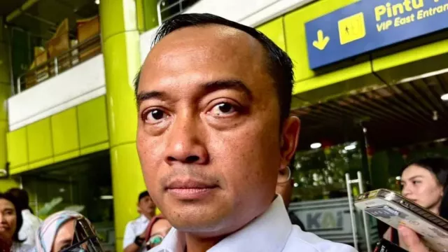 Prasetyo Hadi Sebut BUMN Kelola Aset Sitaan Negara, Tak Perlu Dipermasalahkan - GenPI.co
