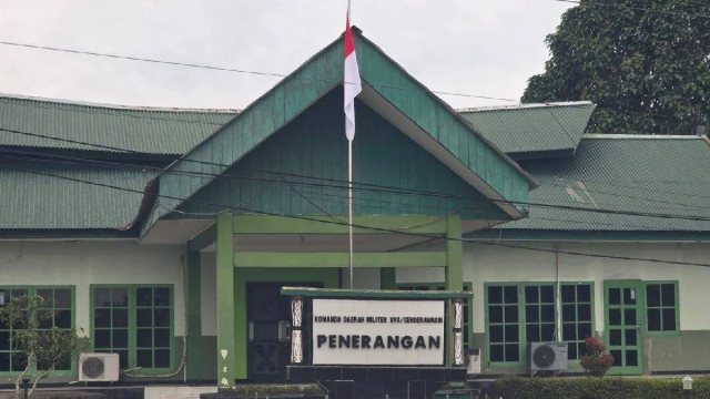 KKB Tembaki Kendaraan Freeport di Tembagapura, 1 Prajurit TNI Meninggal - GenPI.co