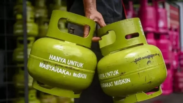 DPR Temukan Harga LPG 3 Kg Rp 60.000 di Jambi, Pertamina Diminta Antisipasi - GenPI.co