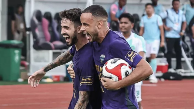  Kalahkan PSBS Biak, Persita Tempel Persebaya - GenPI.co