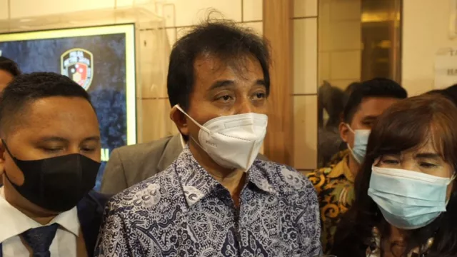 Tak Takut UU ITE, Roy Suryo Beri Kiat Mengkritik di Medsos - GenPI.co