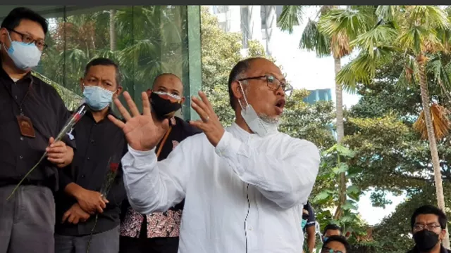 57 Pegawai Dipecat Turun Aksi, Eks Pimpinan KPK Sebut Kegelapan - GenPI.co 57 Pegawai Dipecat Turun Aksi, Eks Pimpinan KPK Sebut Kegelapan - GenPI.co