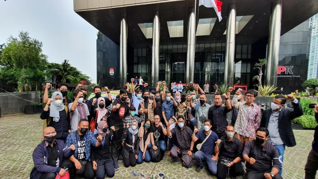 57 Pegawai Pecatan KPK Long March ke Gedung Lama - GenPI.co