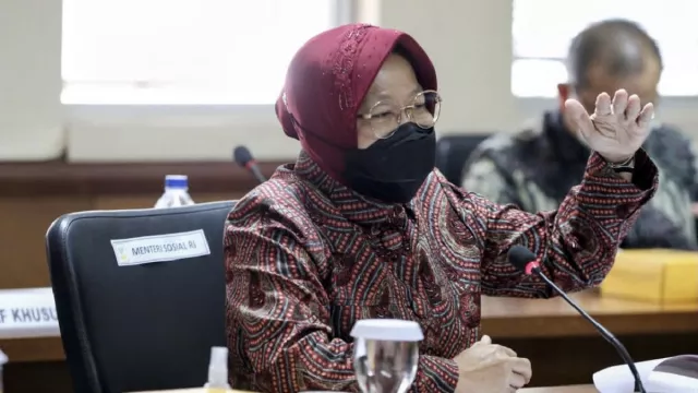 Mensos Risma Marah-Marah di Depan Publik, Pengamat Beber Motifnya - GenPI.co