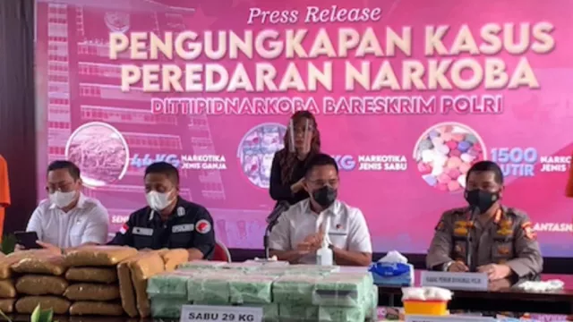 Skenario Anak Buah Kapolri Listyo Sigit Tokcer, Gulung Kasus Ini - GenPI.co Skenario Anak Buah Kapolri Listyo Sigit Tokcer, Gulung Kasus Ini - GenPI.co