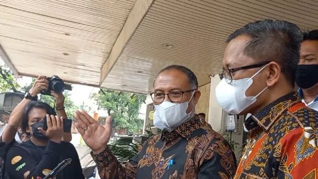 Suara Bambang Widjojanto Tegas: Ini Kayak Akal-Akalan - GenPI.co