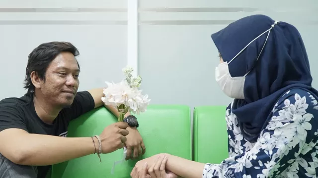 4 Perubahan Seseorang yang Terkena Pelet Cinta, Astaga! - GenPI.co