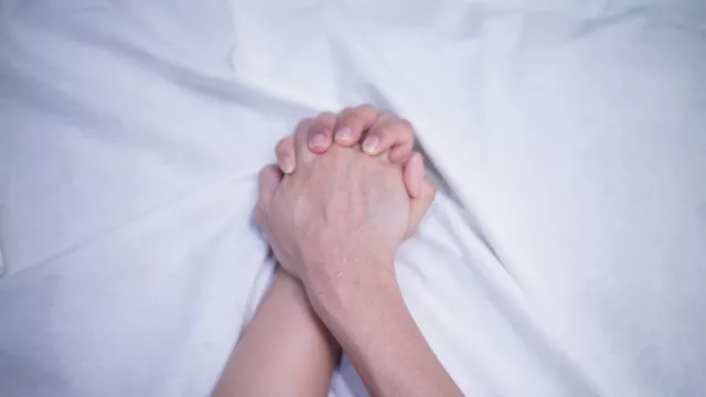 Bermain Cinta di Pagi Hari Manfaatnya Segudang, Suami Istri Pasti Makin Bahagia - GenPI.co