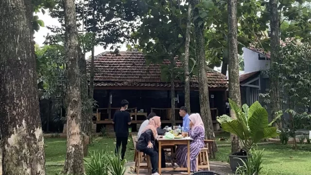 Pabrik Tahu Tertua di Tangerang Buka Rumah Makan, Menunya Yummy - GenPI.co