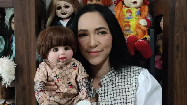 Kisah Selebgram Furi Harun Rawat Boneka Arwah - GenPI.co Kisah Selebgram Furi Harun Rawat Boneka Arwah - GenPI.co
