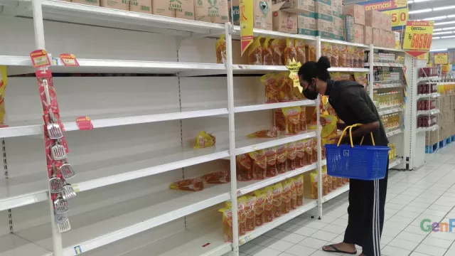 Harga Minyak Goreng Rp 14 Ribu, Warga Diimbau Tidak Menimbun - GenPI.co