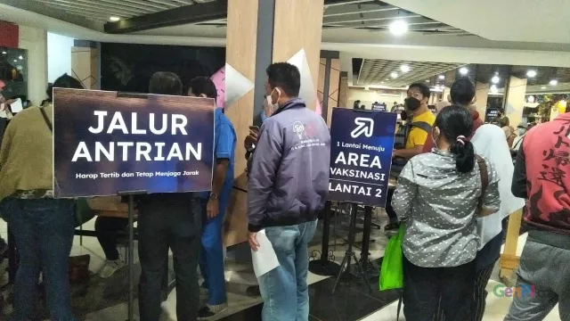 Warga Depok Serbu Mal Belum Buka, Ada Apa - GenPI.co