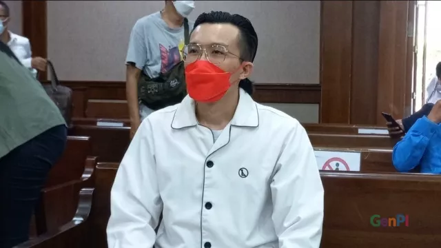 Dokter Tirta Akui Dapat Pesan dari Adam Deni, Begini Bunyinya - GenPI.co Dokter Tirta Akui Dapat Pesan dari Adam Deni, Begini Bunyinya - GenPI.co