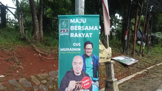 Spanduk Gus Muhaimin di Depok, Warga: Bikin Trotoar Sempit - GenPI.co
