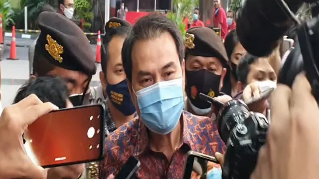 Vonis Azis Syamsuddin Lebih Rendah, KPK: Pikir-pikir Lagi - GenPI.co