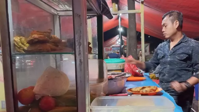 Pedagang Sulit Cari Minyak Goreng, Mendag Lutfi Bisa Dipecat - GenPI.co