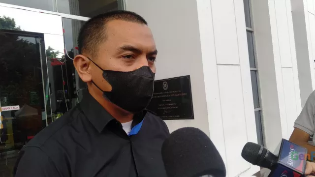 Teriakan Aziz Yanuar Tegas, Munarman Difitnah soal Baiat ISIS - GenPI.co