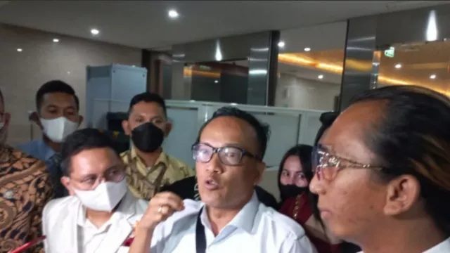 Ketua Relawan Joman Laporkan Denny Siregar ke Polisi, Ada Apa? - GenPI.co