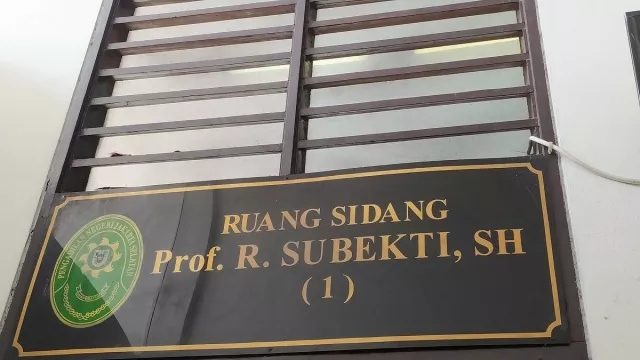 Sidang Kasus CPNS Bodong Anak Nia Daniaty Molor di PN Jaksel - GenPI.co