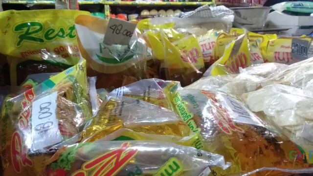 Kepala Pasar Bongkar Permainan Produsen Minyak Goreng, Simak! - GenPI.co