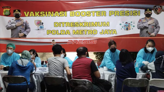 Polda Metro Jaya Gelar Vaksinasi Massal, Hadiahnya Minyak Goreng! - GenPI.co