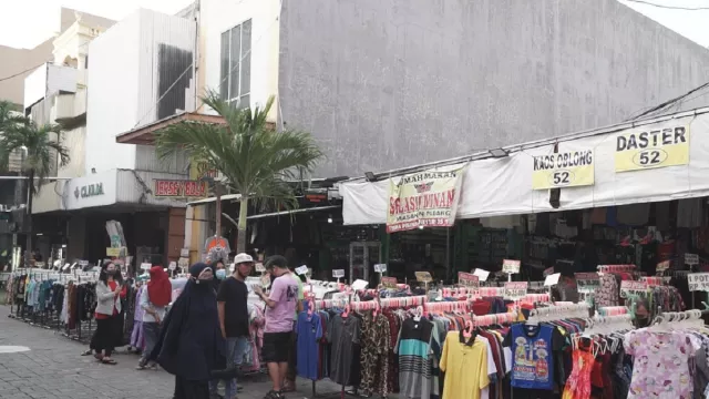 Tempat Belanja Anak Muda di Pasar Baru, Harganya Tahu Kamu Banget - GenPI.co