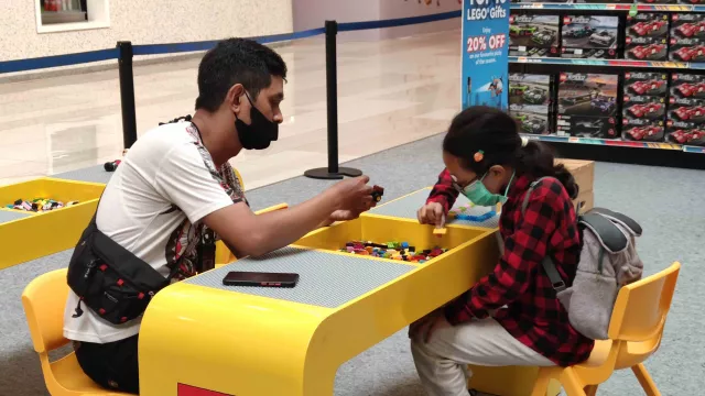 3 Manfaat Bermain Lego bagi Si Kecil, Penting Banget! - GenPI.co