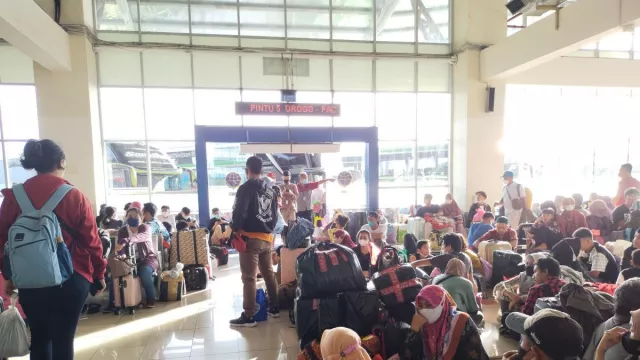 Tren Pendatang Baru ke Jabar Terus Menurun, Kata Ridwan Kamil - GenPI.co
