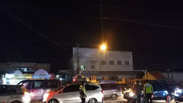 Kemacetan Mengular di Jalur Ajibarang Menuju Pintu Tol Pejagan - GenPI.co Kemacetan Mengular di Jalur Ajibarang Menuju Pintu Tol Pejagan - GenPI.co