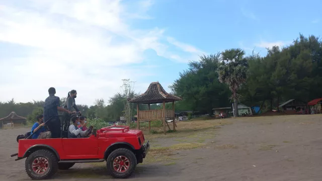 Daya Tarik Gumuk Pasir Yogyakarta, Spot Unik Pacu Adrenalin - GenPI.co