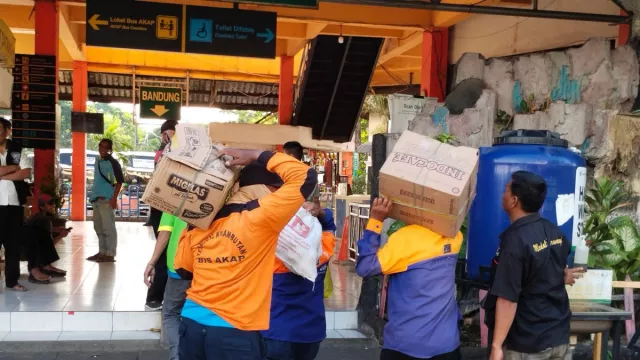 Libur Lebaran, Porter Terminal Kebanjiran Jasa, Pendapatan Naik - GenPI.co