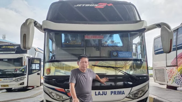 Bus Trayek Jakarta-Palembang Kena Macet di Pelabuhan Merak - GenPI.co