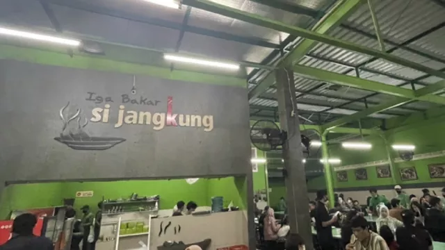 Santap Iga Bakar Sijangkung di Bandung, Wisata Kuliner Lezat Pol! - GenPI.co
