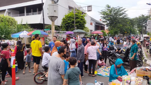 Camat Pulo Gadung Ingin Bazar di HBKB Jalan Pemuda Pindah - GenPI.co