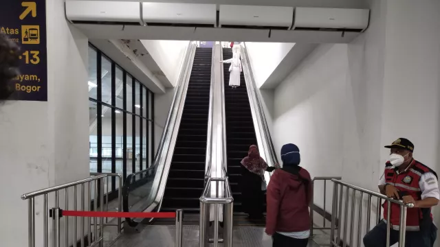 Eskalator Stasiun Manggarai Hingga Hari Ini Masih Belum Berfungsi - GenPI.co