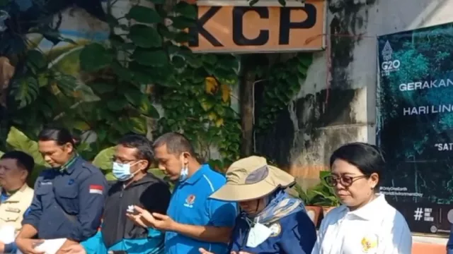 KLHK Gaet Komunitas untuk Bersihkan Sungai Ciliwung - GenPI.co