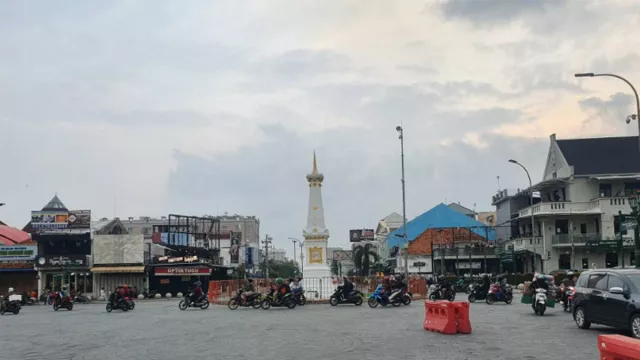 Tugu Jogja Masih Jadi Spot Instagramable yang Diburu Wisatawan - GenPI.co