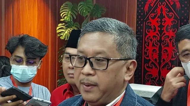Hasto Kristiyanto Mau 2 Paslon Capres di Pilpres 2024, Pengamat Bereaksi Begini - GenPI.co