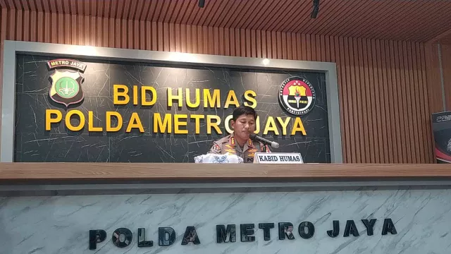 Polda Metro Jaya dalami Kasus Roy Suryo soal Meme Stupa - GenPI.co