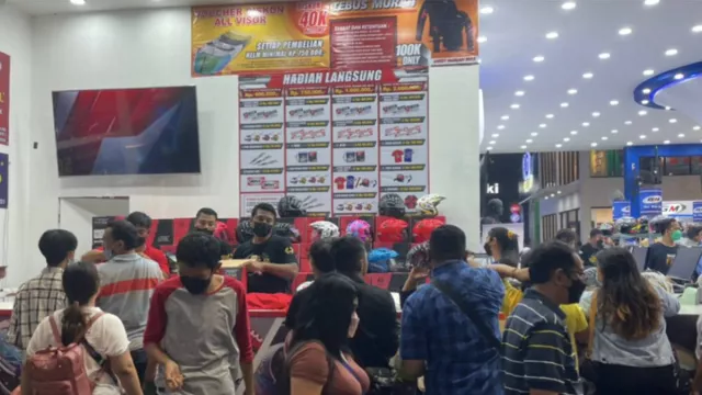 Yuk Berburu Helm Lelang di PRJ, Harga Mulai Rp100 Ribu! - GenPI.co