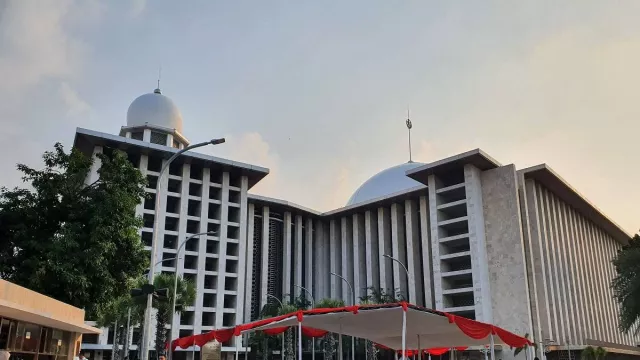 Jokowi Sumbang Sapi Paling Besar Untuk Masjid Istiqlal - GenPI.co