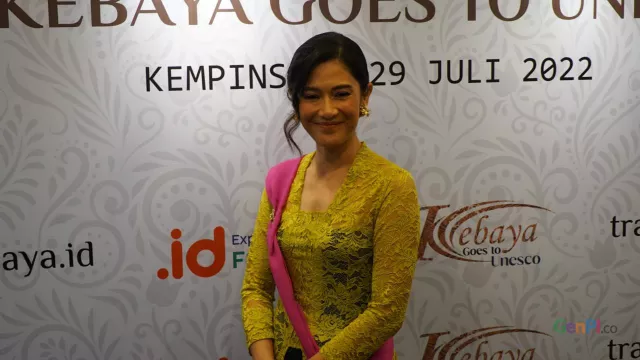 Dian Sastro Ikut Semarakkan Gerakan Kebaya Goes to UNESCO - GenPI.co