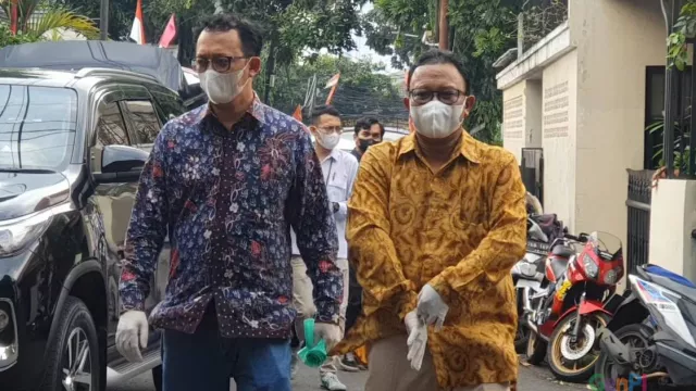 Karismatik, Gaya 2 Petinggi Komnas HAM Pakai Batik di Rumah Ferdy Sambo - GenPI.co