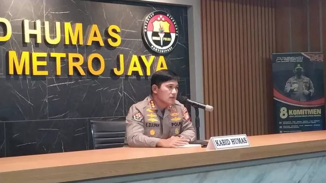 Polda Metro Jaya Perpanjang Masa Tahanan Roy Suryo - GenPI.co