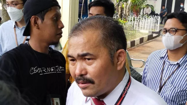 Kamaruddin Beri Peringatan kepada Tim Kuasa Hukum Keluarga Ferdy Sambo - GenPI.co
