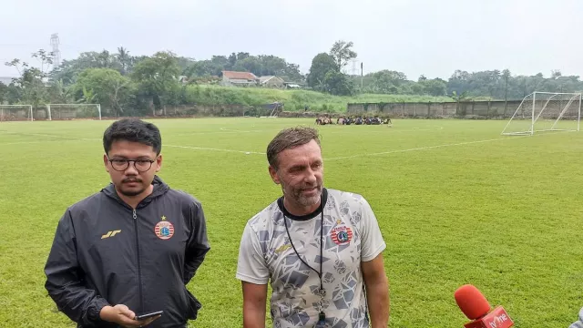 Thomas Doll Akui Sudah Kantongi Nama Pemain Untuk Bursa Transfer Liga 1 - GenPI.co