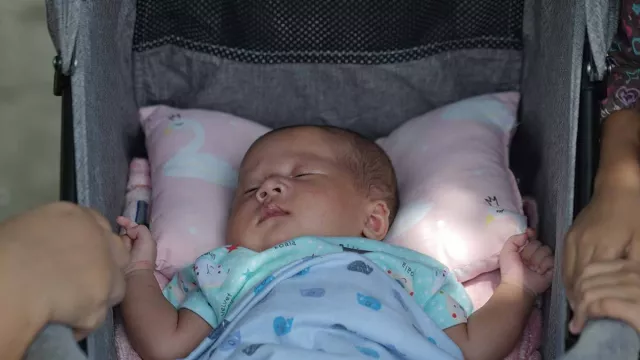 Teknik Menyusui Bayi yang Benar Supaya Nyaman dan Lancar - GenPI.co