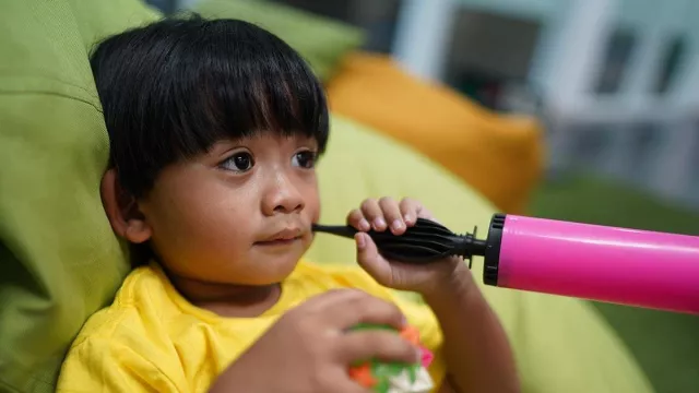 Tips Menjaga Mental Anak Agar Tetap Prima Selama Perjalanan Mudik - GenPI.co