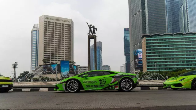 Beri Tampilan Visual Futuristis, Konvoi Supercar Hiasi Jalanan Jakarta - GenPI.co Beri Tampilan Visual Futuristis, Konvoi Supercar Hiasi Jalanan Jakarta - GenPI.co