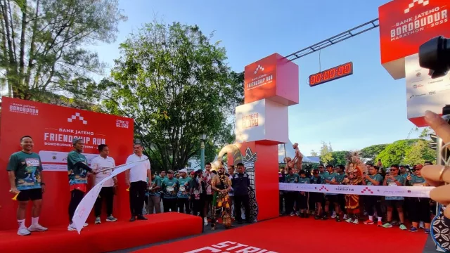 Seribuan Pelari Ikuti Road to Borobudur Marathon Lewat Friendship Run di Solo - GenPI.co